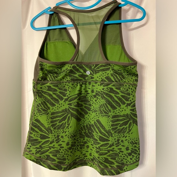 Lululemon size10 racer back. 15” across under bust & 22” back of neck - bottom. - Picture 2 of 2